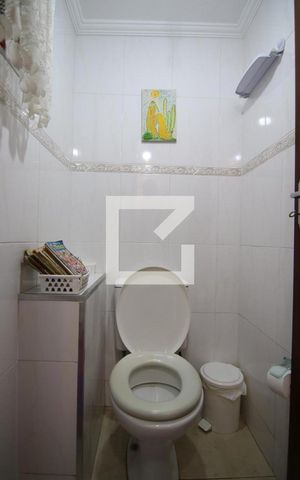 Casa à venda com 170m², 3 quartos e 2 vagasBanheiro 1