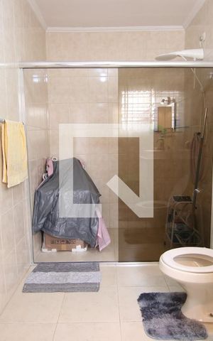 Casa à venda com 170m², 3 quartos e 2 vagasBanheiro da Suíte 2