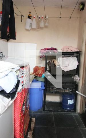 Casa à venda com 170m², 3 quartos e 2 vagasÁrea de Serviço