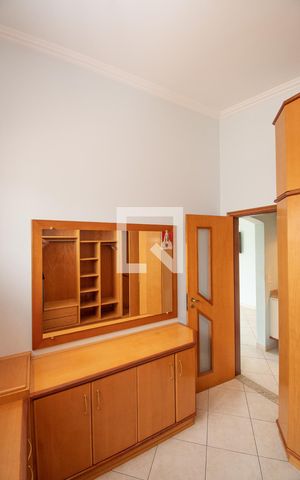 Casa à venda com 308m², 4 quartos e 10 vagas Casa à venda com 308m², 4 quartos e 10 vagasCloset Suite