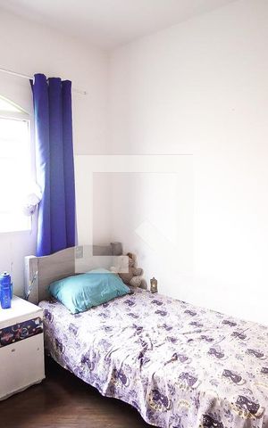 Casa à venda com 360m², 7 quartos e 3 vagas Casa à venda com 360m², 7 quartos e 3 vagasQuarto 1 casa 2