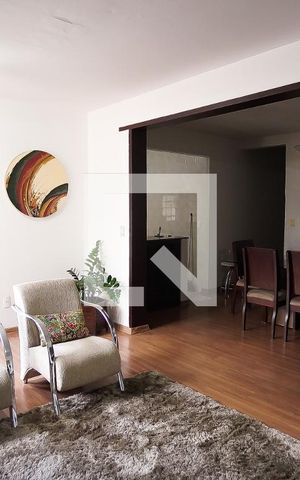 Casa à venda com 360m², 7 quartos e 3 vagas Casa à venda com 360m², 7 quartos e 3 vagasSala casa 1