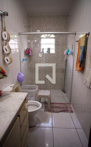 Casa à venda com 360m², 7 quartos e 3 vagas Casa à venda com 360m², 7 quartos e 3 vagasBanheiro casa 2