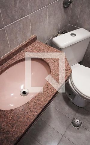 Casa à venda com 360m², 7 quartos e 3 vagas Casa à venda com 360m², 7 quartos e 3 vagasLavabo