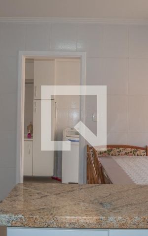 Casa à venda com 229m², 4 quartos e 4 vagas Casa à venda com 229m², 4 quartos e 4 vagasCopa