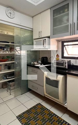 Apartamento à venda com 186m², 4 quartos e 3 vagasCozinha