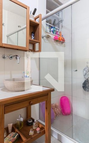 Apartamento para alugar com 91m², 2 quartos e sem vagaBanheiro