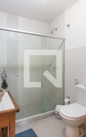 Apartamento para alugar com 91m², 2 quartos e sem vagaBanheiro