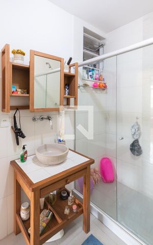 Apartamento para alugar com 91m², 2 quartos e sem vagaBanheiro
