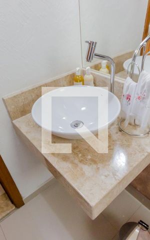 Casa à venda com 360m², 3 quartos e 2 vagas Casa à venda com 360m², 3 quartos e 2 vagasPia