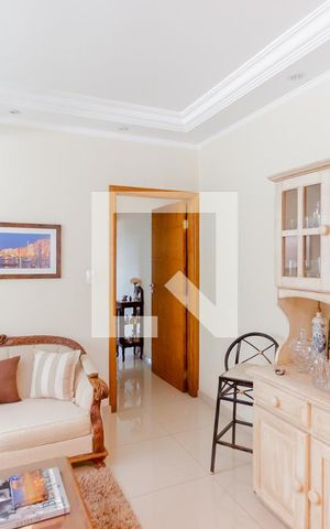 Casa à venda com 360m², 3 quartos e 2 vagas Casa à venda com 360m², 3 quartos e 2 vagasSala