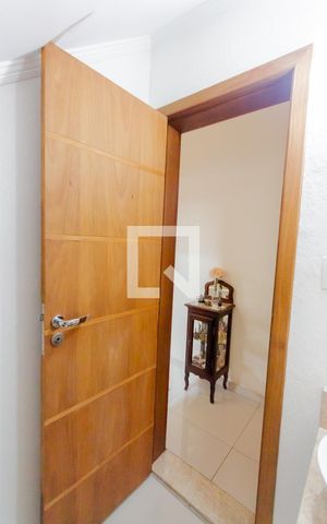 Casa à venda com 360m², 3 quartos e 2 vagas Casa à venda com 360m², 3 quartos e 2 vagasLavabo