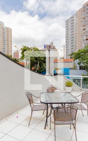 Casa à venda com 360m², 3 quartos e 2 vagas Casa à venda com 360m², 3 quartos e 2 vagasVaranda da Suíte 1