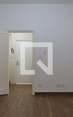 Studio para alugar com 25m², 1 quarto e 1 vaga Studio para alugar com 25m², 1 quarto e 1 vagaKitnet