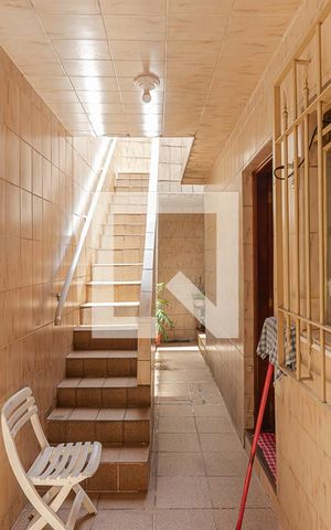 Casa à venda com 263m², 4 quartos e 2 vagas Casa à venda com 263m², 4 quartos e 2 vagasCorredor Lateral