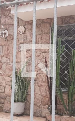 Casa à venda com 170m², 3 quartos e 2 vagas