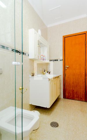 Casa à venda com 300m², 3 quartos e 2 vagasBanheiro da Suíte 3