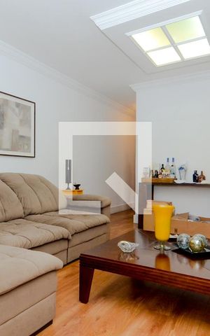 Casa à venda com 300m², 3 quartos e 2 vagasSala