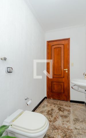 Casa à venda com 300m², 3 quartos e 2 vagasLavabo 