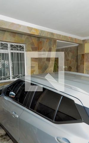 Casa à venda com 300m², 3 quartos e 2 vagasGaragem