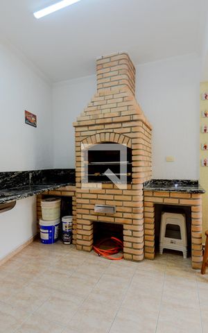 Casa à venda com 300m², 3 quartos e 2 vagasChurrasqueira
