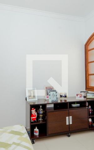 Casa à venda com 300m², 3 quartos e 2 vagasSuíte 1