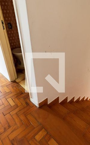 Casa à venda com 180m², 3 quartos e 2 vagas Casa à venda com 180m², 3 quartos e 2 vagasCorredor