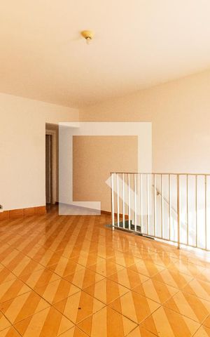 Casa à venda com 180m², 3 quartos e 2 vagas Casa à venda com 180m², 3 quartos e 2 vagasSala