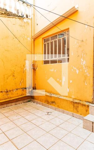 Casa à venda com 180m², 3 quartos e 2 vagas Casa à venda com 180m², 3 quartos e 2 vagasQuintal