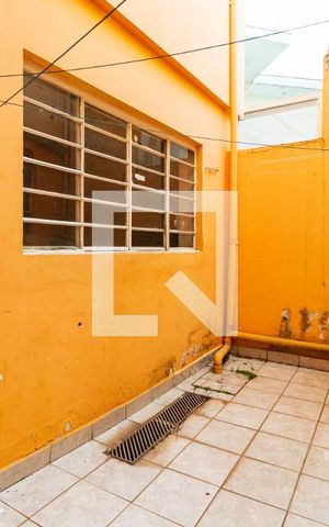 Casa à venda com 180m², 3 quartos e 2 vagas Casa à venda com 180m², 3 quartos e 2 vagasQuintal