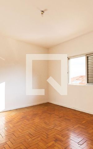 Casa à venda com 180m², 3 quartos e 2 vagas Casa à venda com 180m², 3 quartos e 2 vagasQuarto 1