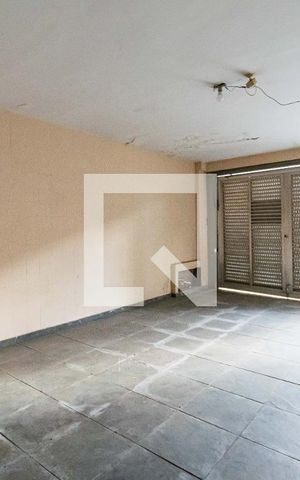 Casa à venda com 180m², 3 quartos e 2 vagas Casa à venda com 180m², 3 quartos e 2 vagasGaragem