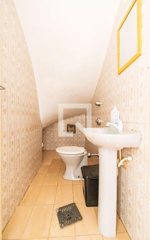 Casa à venda com 180m², 3 quartos e 2 vagas Casa à venda com 180m², 3 quartos e 2 vagasLavabo