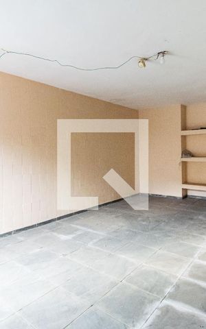 Casa à venda com 180m², 3 quartos e 2 vagas Casa à venda com 180m², 3 quartos e 2 vagasGaragem