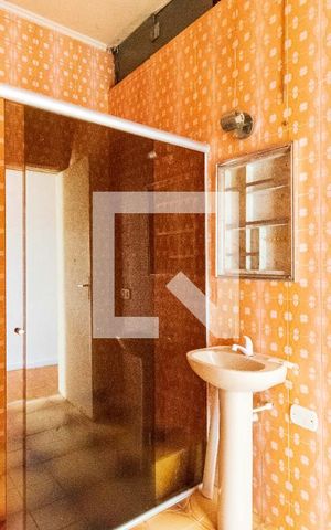 Casa à venda com 180m², 3 quartos e 2 vagas Casa à venda com 180m², 3 quartos e 2 vagasBanheiro