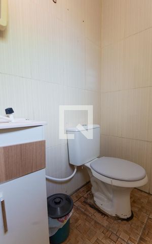 Casa à venda com 280m², 4 quartos e 8 vagasBanheiro 4