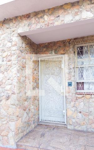 Casa à venda com 280m², 4 quartos e 8 vagasFachada