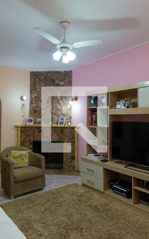 Casa à venda com 280m², 4 quartos e 8 vagasSala 1