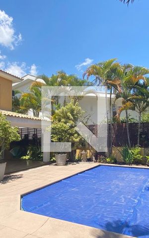 Casa de condomínio à venda com 450m², 4 quartos e 4 vagasPiscina