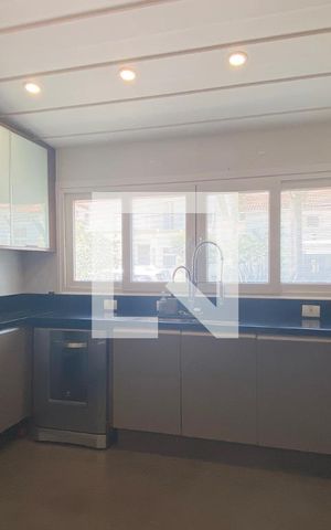 Casa de condomínio à venda com 450m², 4 quartos e 4 vagasCozinha