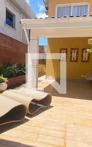 Casa de condomínio à venda com 450m², 4 quartos e 4 vagasVaranda