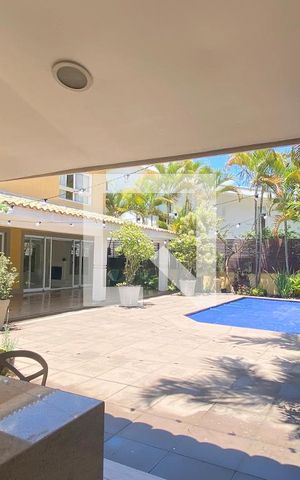 Casa de condomínio à venda com 450m², 4 quartos e 4 vagasChurrasqueira