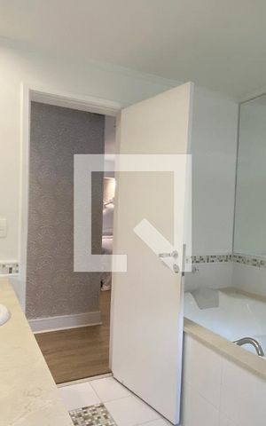 Casa de condomínio à venda com 450m², 4 quartos e 4 vagasBanheiro da Suíte 1