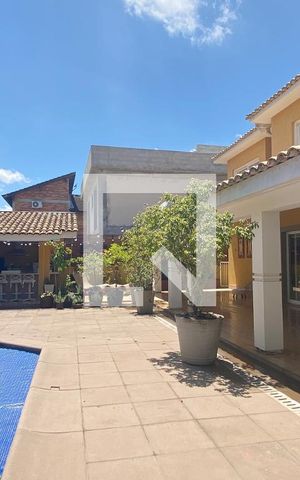 Casa de condomínio à venda com 450m², 4 quartos e 4 vagasPiscina