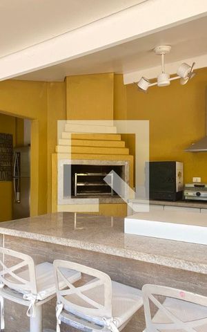 Casa de condomínio à venda com 450m², 4 quartos e 4 vagasChurrasqueira
