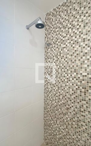 Casa de condomínio à venda com 450m², 4 quartos e 4 vagasBanheiro da Suíte 2