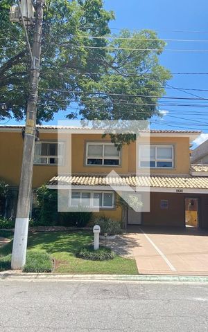 Casa de condomínio à venda com 450m², 4 quartos e 4 vagasFachada