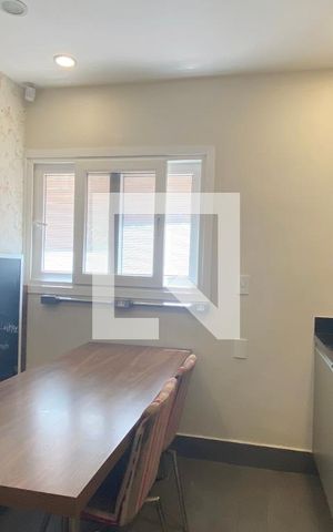 Casa de condomínio à venda com 450m², 4 quartos e 4 vagasCopa