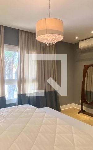 Casa de condomínio à venda com 450m², 4 quartos e 4 vagasSuíte 1