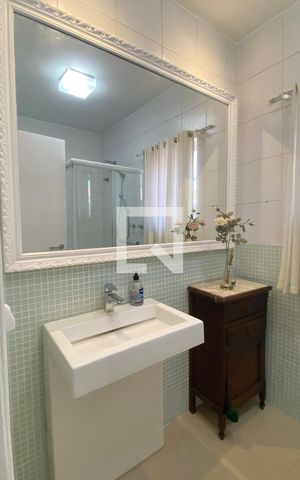 Casa de condomínio à venda com 450m², 4 quartos e 4 vagasBanheiro da Suíte 4